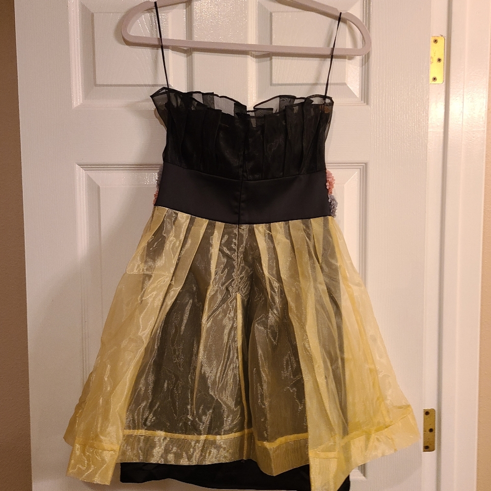 Party Dress - Picture 10 of 10